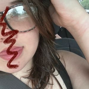 Meet your Posher, Mia